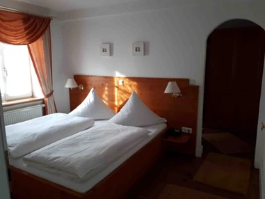 MonteurZimmer: Pension Herrenhäuser