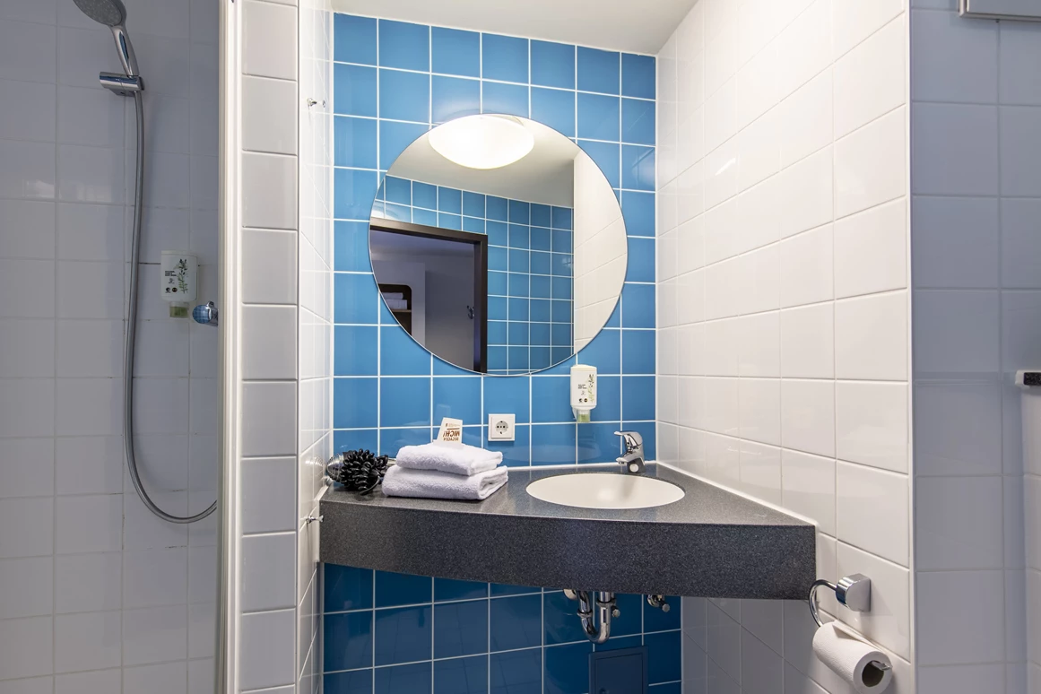 MonteurZimmer: B&B HOTEL Augsburg-Süd
