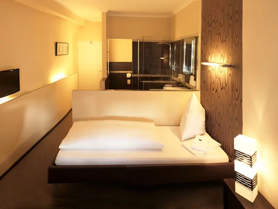 MonteurZimmer: Hotel Augsburg Goldener Falke