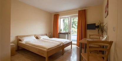 Monteur-Zimmer - Aichach (Landkreis Aichach-Friedberg) - Jugendherberge Augsburg / Hostel SLEPS
