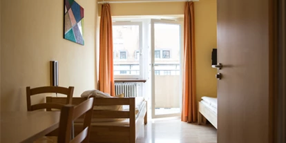 Monteur-Zimmer - Aichach (Landkreis Aichach-Friedberg) - Jugendherberge Augsburg / Hostel SLEPS