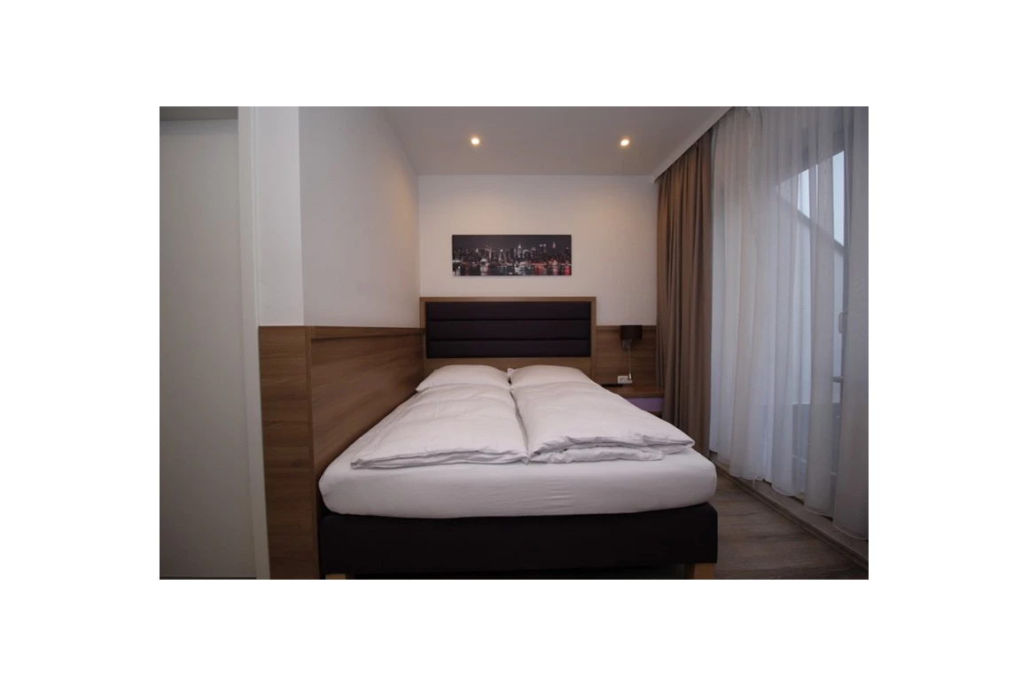 MonteurZimmer: Slamba Hostel