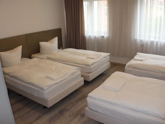MonteurZimmer: Slamba Hostel