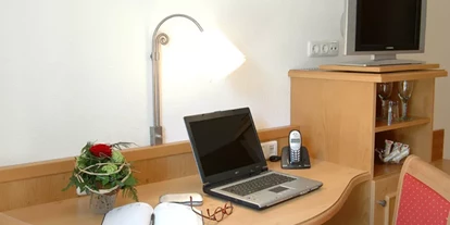 Monteur-Zimmer - Aichach (Landkreis Aichach-Friedberg) - Gästehaus "Beim Stazer"
