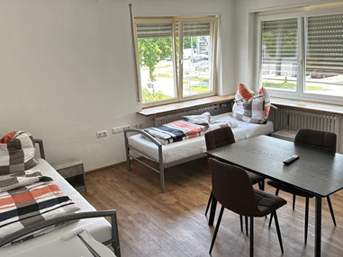 MonteurZimmer: M House - Monteursunterkunft für bis zu 16 Personen in Augsburg in 86154 Augsburg