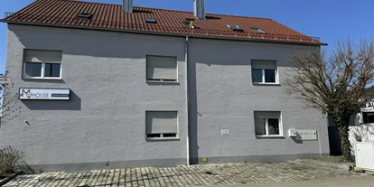 Monteur-Zimmer - Petersdorf (Landkreis Aichach-Friedberg) - M House - Monteursunterkunft für bis zu 16 Personen in Augsburg in 86154 Augsburg