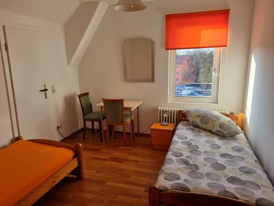 MonteurZimmer: FeWo Fetahi-Ferienwohnung in 86153 Augsburg