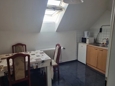 MonteurZimmer: FeWo Fetahi-Ferienwohnung in 86153 Augsburg