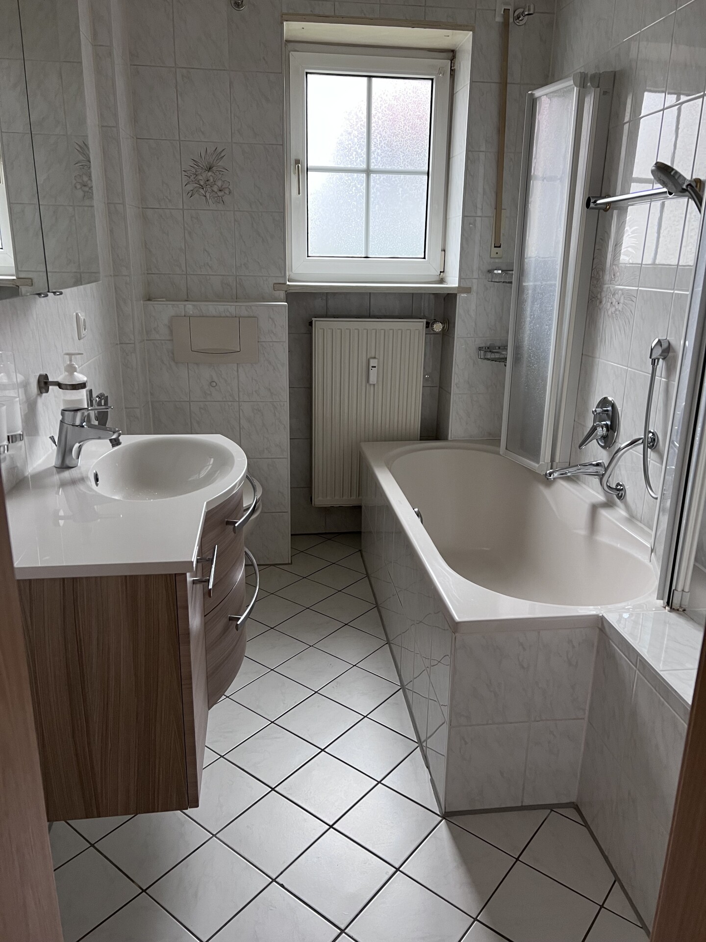 Monteur-Zimmer - Friedberg (Landkreis Aichach-Friedberg) - nice2be Monteurswohnungen für bis zu 18 Personen in Augsburg in 86316 Friedberg