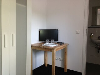 Monteur-Zimmer - Preis pro Nacht - L&G Pension GmbH in 86453 Dasing