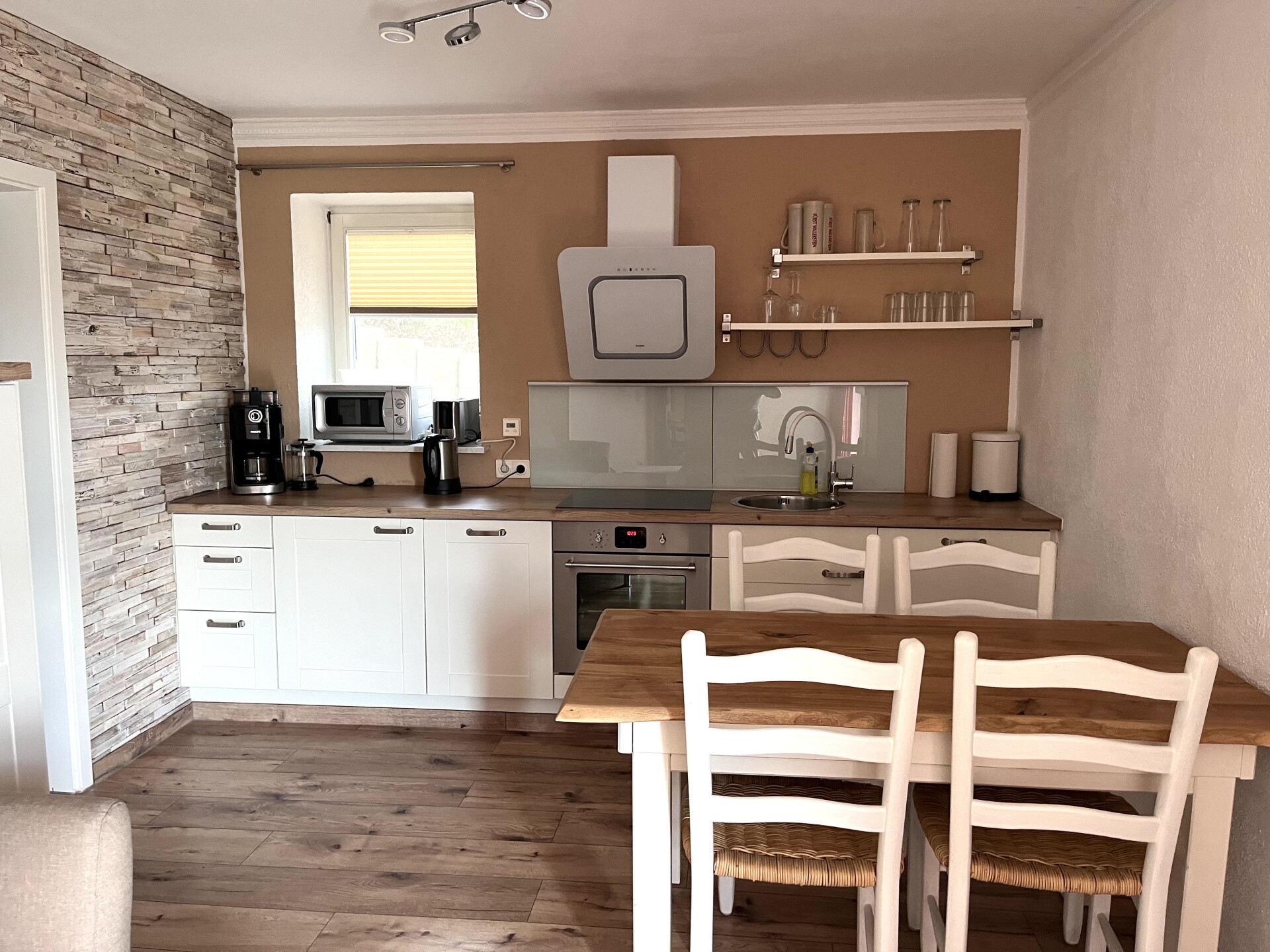 Monteur-Zimmer - Friedberg (Landkreis Aichach-Friedberg) - Ana's Landhaus & Langzeitvermietung in 86465 Heretsried