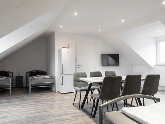 MonteurZimmer: M House Apartment & Rooms - Monteursunterkunft für 12 Personen in 86356 Neusäß