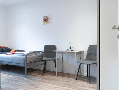 MonteurZimmer: M House Apartment & Rooms - Monteursunterkunft für 12 Personen in 86356 Neusäß