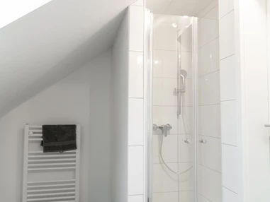 MonteurZimmer: M House Apartment & Rooms - Monteursunterkunft für 12 Personen in 86356 Neusäß