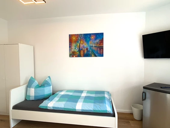 MonteurZimmer: Wohnung mit Waschmaschine, Trockner, Balkon, Parkplatz