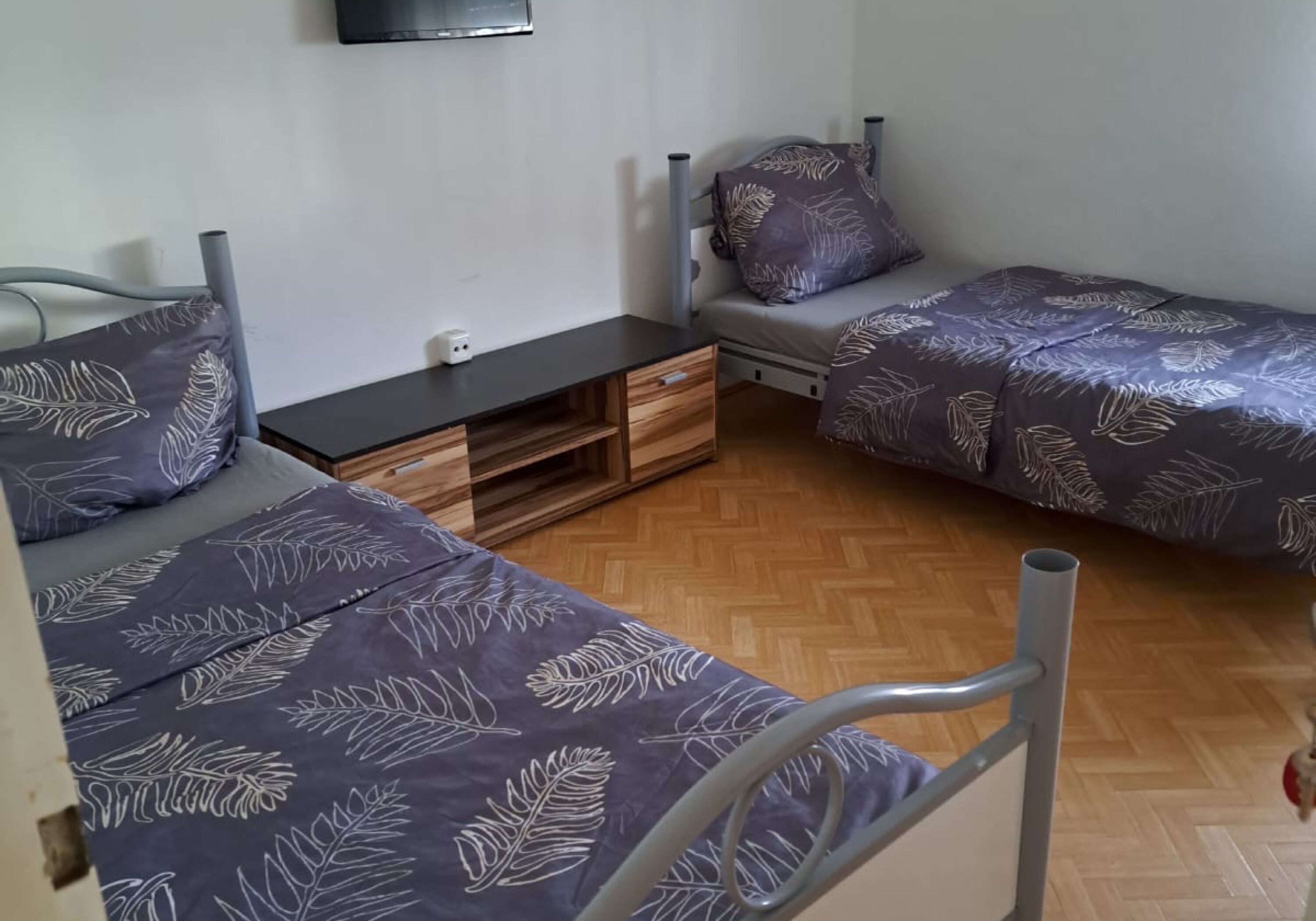 Monteur-Zimmer - Friedberg (Landkreis Aichach-Friedberg) - 4 Wohnungen Augsburg - Eigenes Bad und Küche