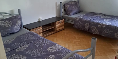 Monteur-Zimmer - Aystetten - 4 Wohnungen Augsburg - Eigenes Bad und Küche