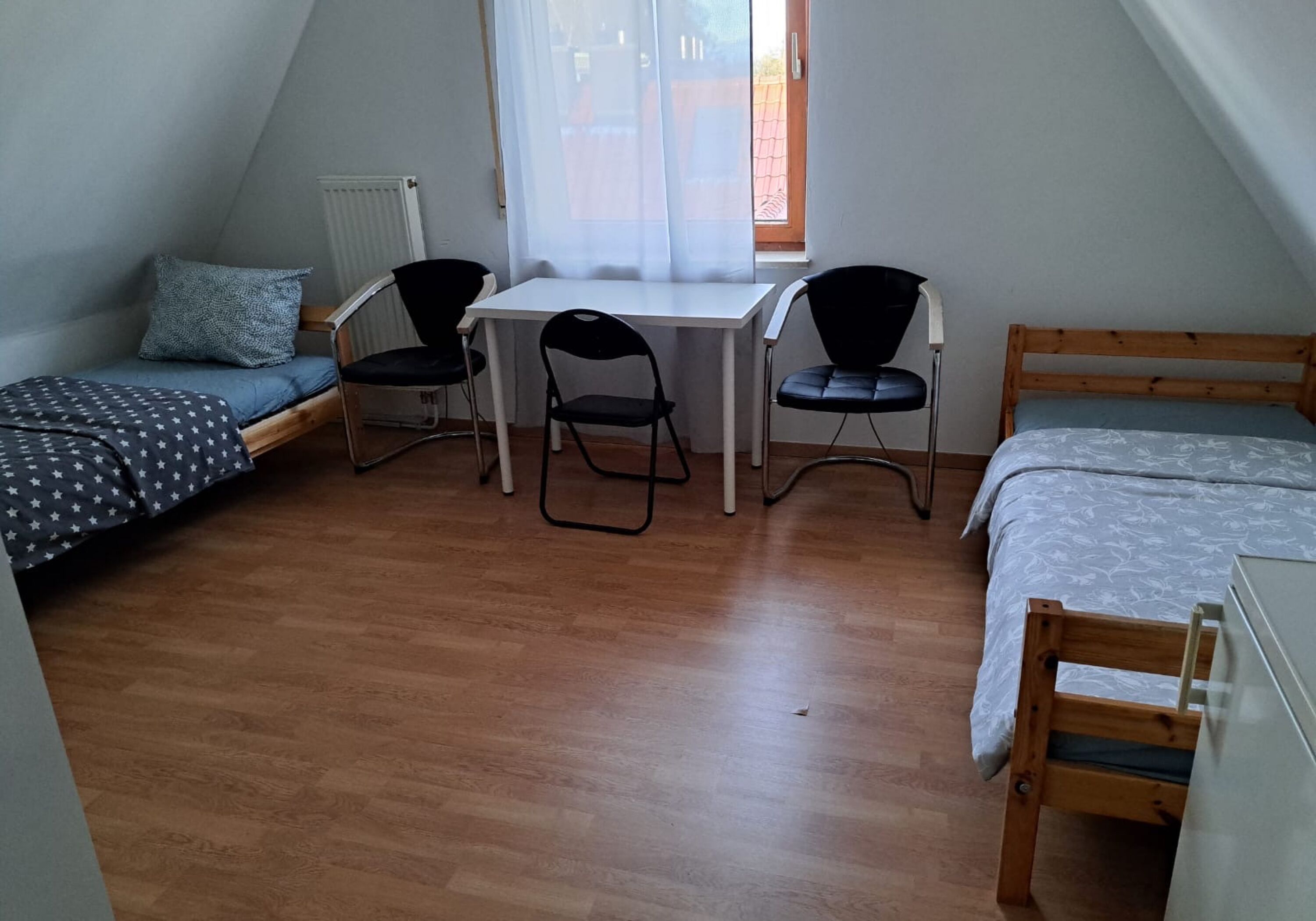 Monteur-Zimmer - Friedberg (Landkreis Aichach-Friedberg) - 4 Wohnungen Augsburg - Eigenes Bad und Küche