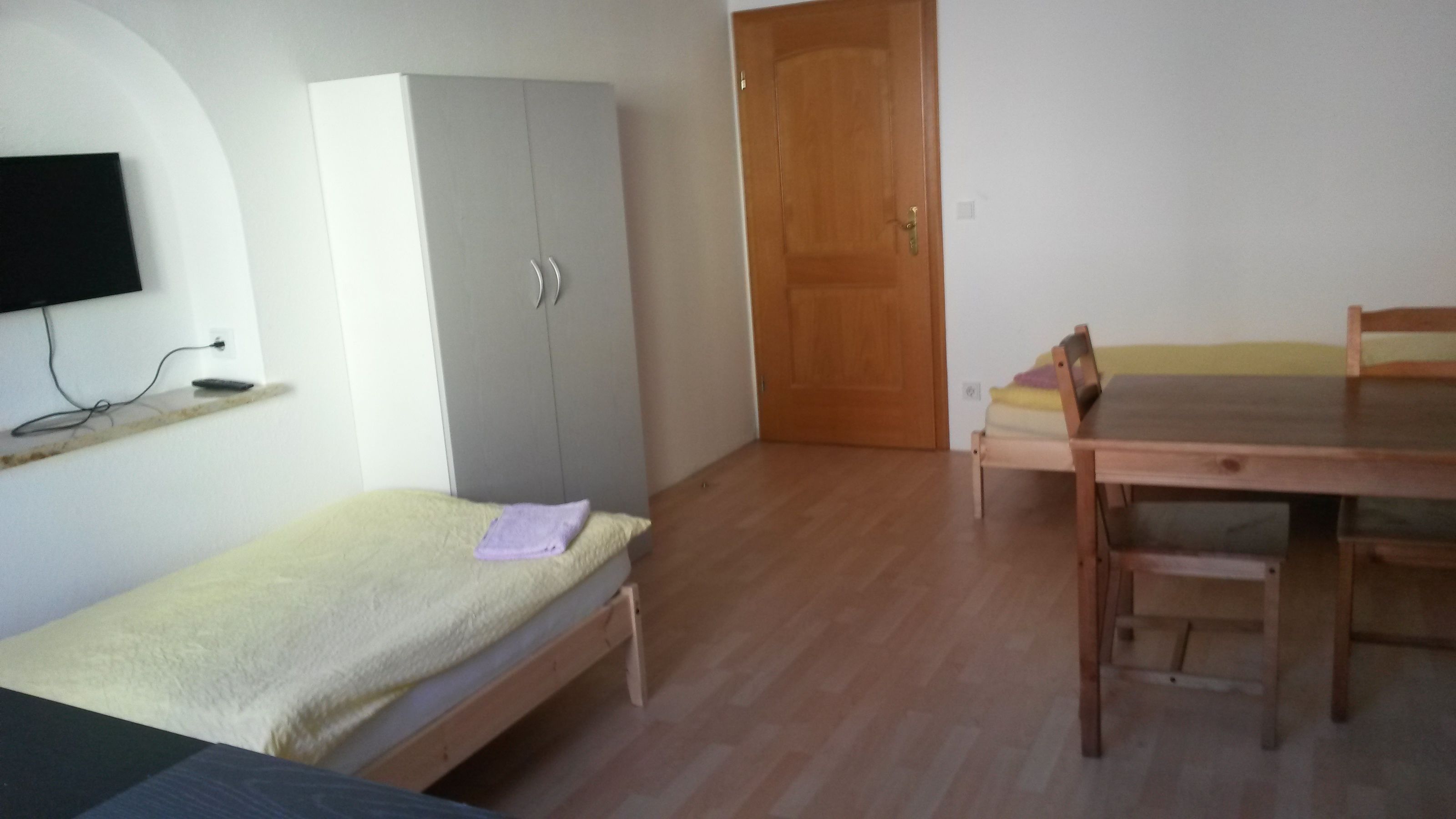 Monteur-Zimmer - Wehringen - Augsburger Zimmervermietung, Wohnungen nur in Augsburg