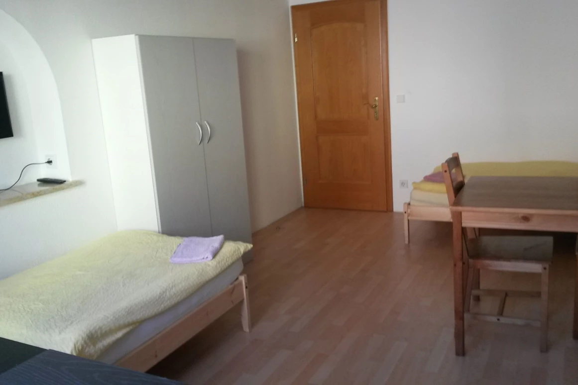 MonteurZimmer: Augsburger Zimmervermietung, Wohnungen nur in Augsburg