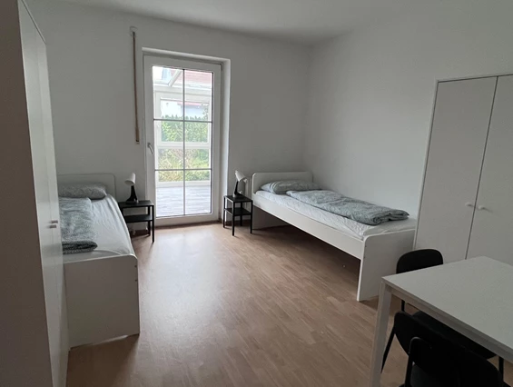 MonteurZimmer: Haus nice2be Augsburg