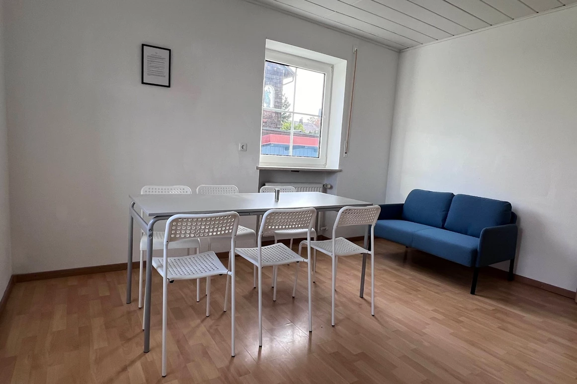 MonteurZimmer: Haus nice2be Augsburg