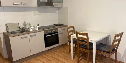 Monteur-Zimmer - Aystetten - Wohnung Farkas