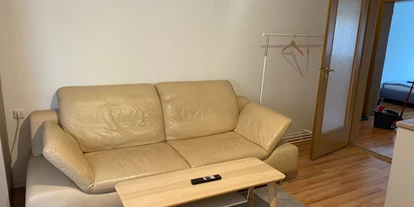 Monteur-Zimmer - Aystetten - Wohnung Farkas
