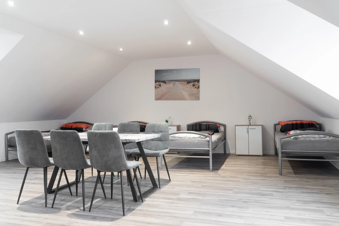 MonteurZimmer: M House Apartment and Rooms
