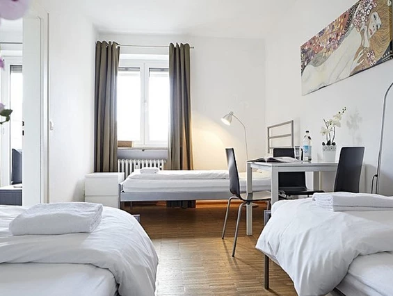 MonteurZimmer: Moderne Unterkunft mit Balkon in sehr zentraler Lage!