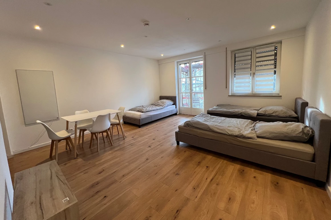 MonteurZimmer: Apartment in Bestlage von Augsburg/gute Verkehrsanbindung A8