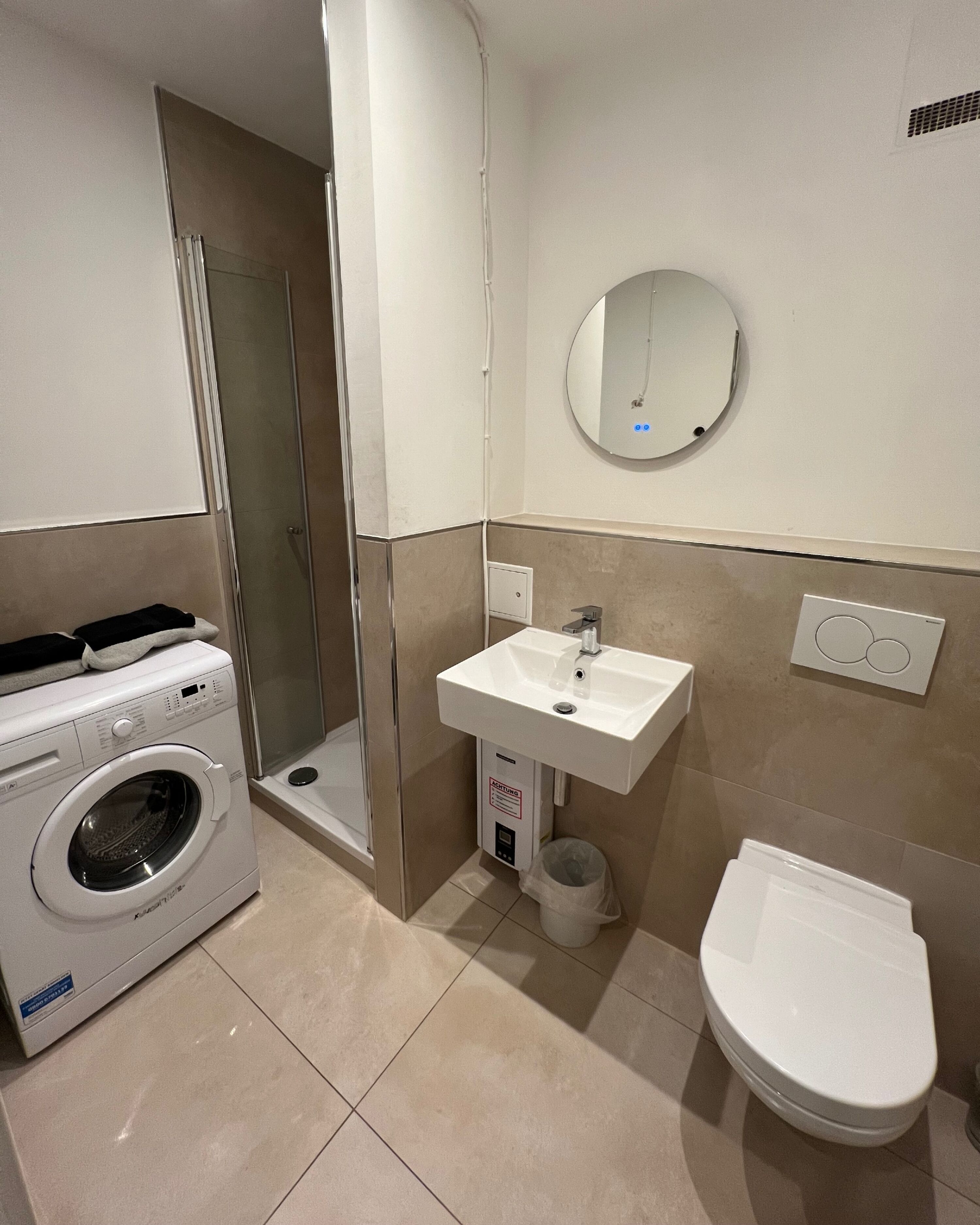 Monteur-Zimmer - Friedberg (Landkreis Aichach-Friedberg) - Apartment in Bestlage von Augsburg/gute Verkehrsanbindung A8