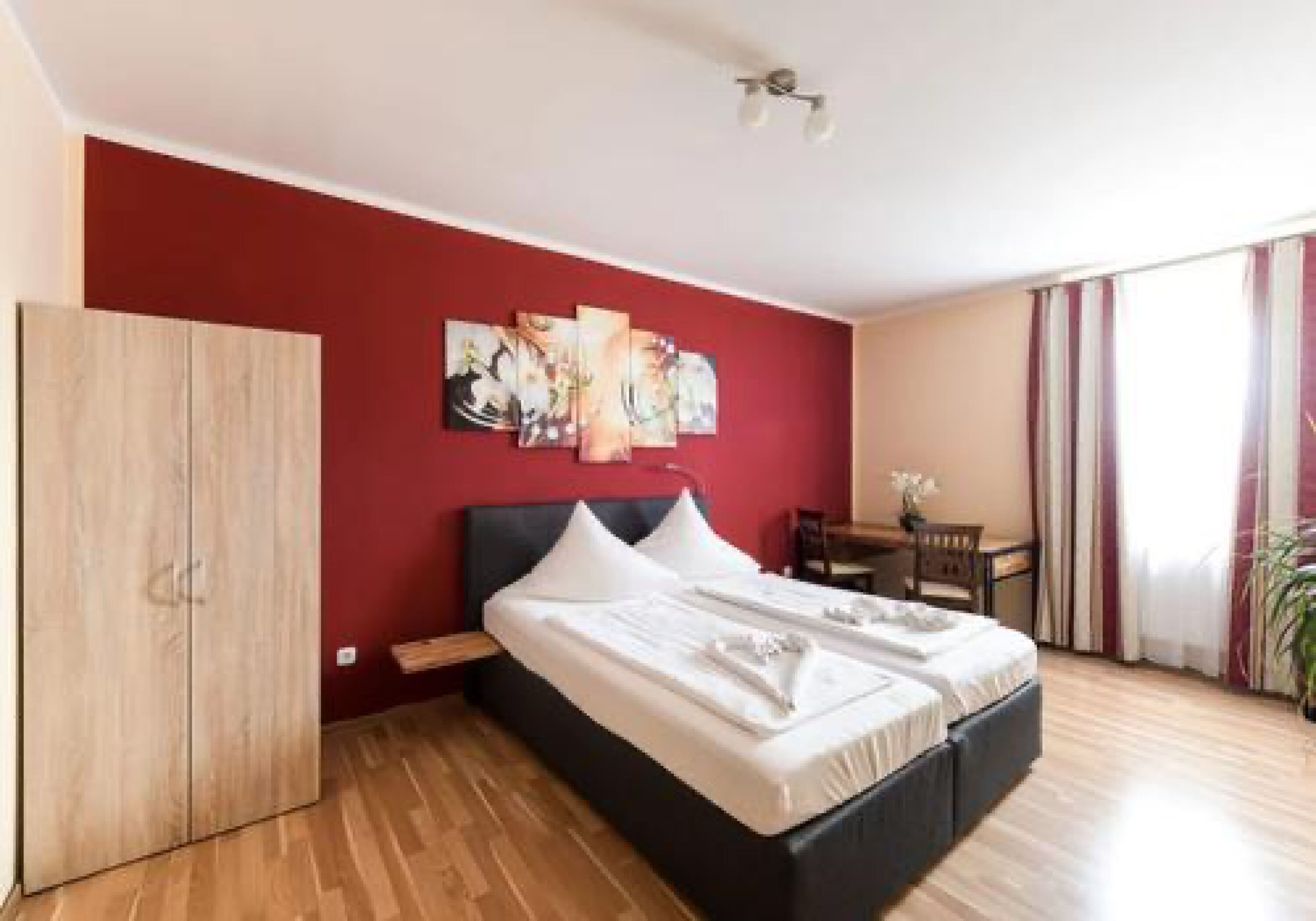 Monteur-Zimmer - Wehringen - Hotel Mit Kochmöglichkeit in Autobahn A8 Nähe