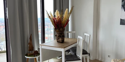 Monteur-Zimmer - Aystetten - Apartment Monteure , 33. Stock , Stadtmitte