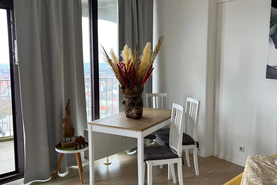MonteurZimmer: Apartment Monteure , 33. Stock , Stadtmitte