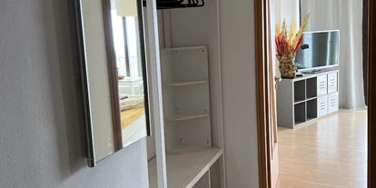 Monteur-Zimmer - Aystetten - Apartment Monteure , 33. Stock , Stadtmitte