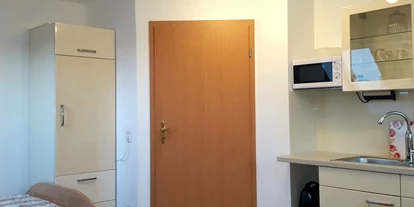 Monteur-Zimmer - Aystetten - Gästezimmer Knitel