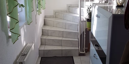 Monteur-Zimmer - Aystetten - Gästezimmer Knitel