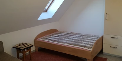 Monteur-Zimmer - Aystetten - Gästezimmer Knitel