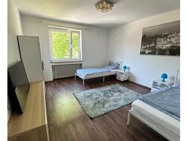 MonteurZimmer: Wohnung in Augsburg, 3 Doppelzimme mit Einzelbetten
