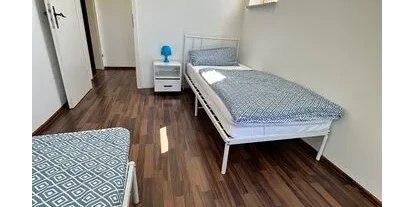 Monteur-Zimmer - Aystetten - Wohnung in Augsburg, 3 Doppelzimme mit Einzelbetten