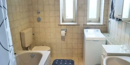 Monteur-Zimmer - Aystetten - Wohnung Wege