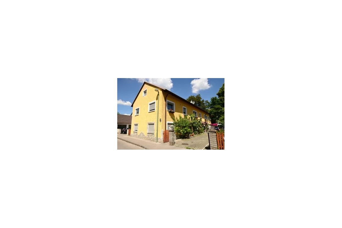 MonteurZimmer: Monteurzimmer Pension Royal - 40 Betten, neu möbliert!