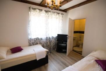 Monteur-Zimmer - Friedberg (Landkreis Aichach-Friedberg) - Monteurzimmer Pension Royal - 40 Betten, neu möbliert!