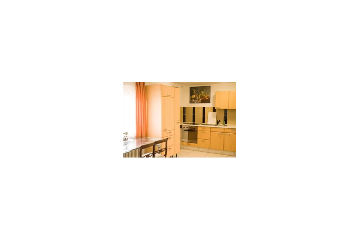 MonteurZimmer: Monteurzimmer Pension Royal - 40 Betten, neu möbliert!