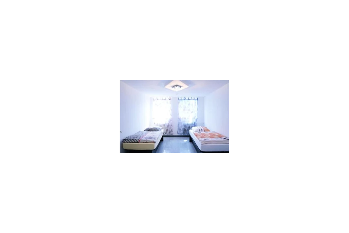 MonteurZimmer: ZIMMERVERMIETUNG *** AUGSBURG *** - NEU SANIERT -