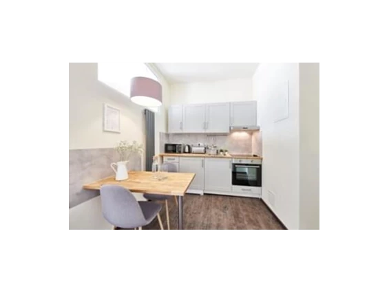 MonteurZimmer: ZIMMERVERMIETUNG *** AUGSBURG *** - NEU SANIERT -