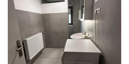 Monteur-Zimmer - Aystetten - Pension Wisneiwski