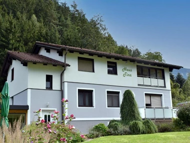 MonteurZimmer: Haus Tina Zimmer