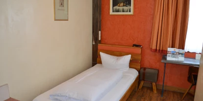 Monteur-Zimmer - Aichach (Landkreis Aichach-Friedberg) - Wohnraum Einzelzimmer in der Gästekiste - Gasthaus | Gästekiste